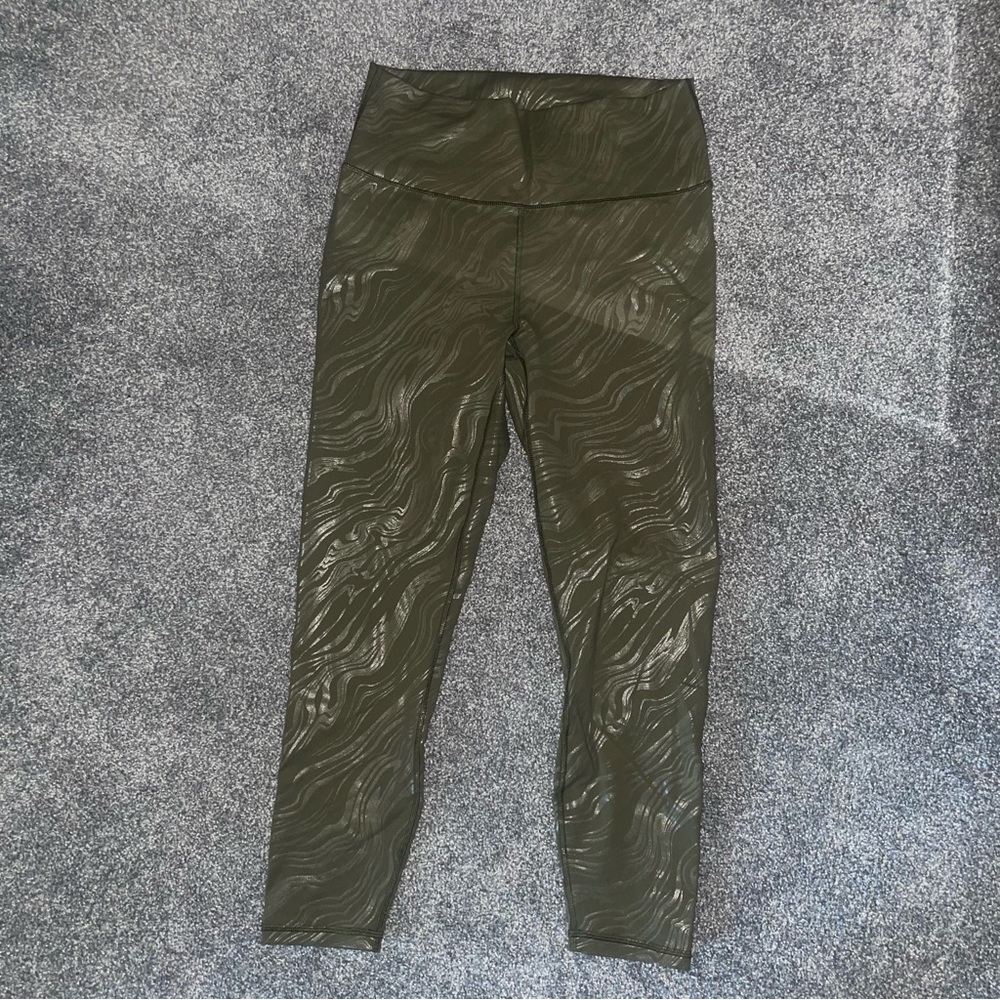 FABLETICS LIZA KOSHY COLLECTION ZEBRA 7/8 LEGGINGS